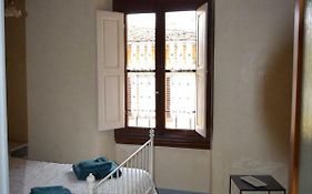 Calzaiuoli luxury&characteristic apartment